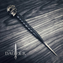 Load image into Gallery viewer, Twisted Metal Cigar Dagger