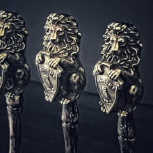 Load image into Gallery viewer, Lions Den Pipe Tamper