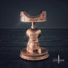 Load image into Gallery viewer, Crusader Cigar Rest
