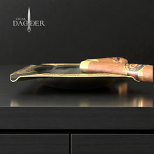 Load image into Gallery viewer, Noir Gold Classic – 4 Finger Rest Slim Profile Cigar Ashtray